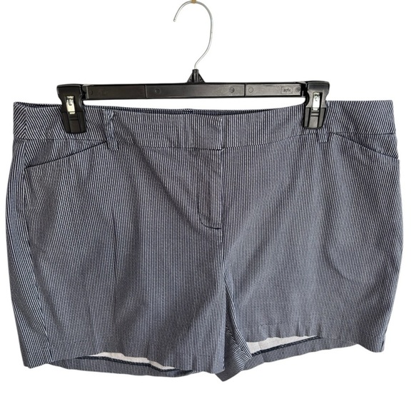 Lane Bryant Women's Plus Size 16 Bermuda Shorts Cotton Blend Navy White Striped - Picture 1 of 15